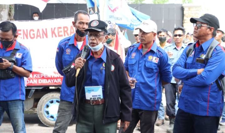 spsi tuntut gubernur kepri mengundurkan diri