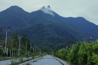 Lingga Gunung Daik (1)
