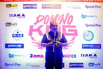 Bupati Karimun, Aunur Rafiq membuka Turnamen Domino KMG CUP II Tahun 2024 | Foto: Ami