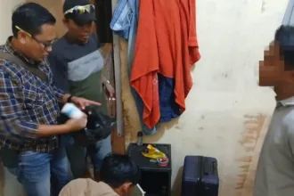 Polisi Ungkap Penjualan Obat Terlarang Di Toko Kosmetik Teluknaga 37