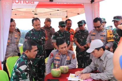 Kapolda Jambi Dan Danrem 042gapu Cek Posko Karhutla Di Tanjab Barat 26