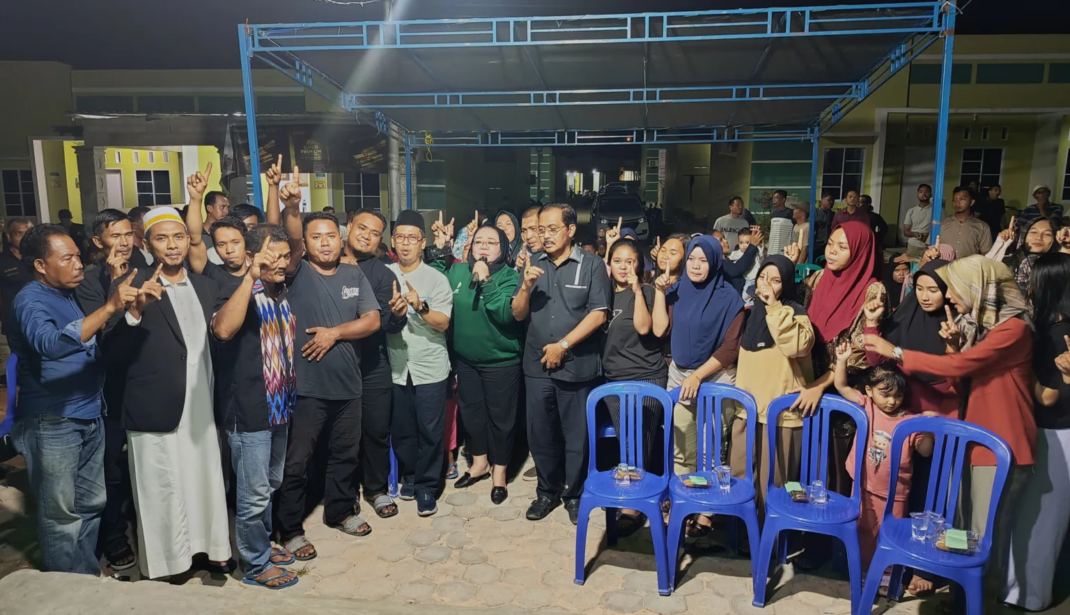 Masyarakat Perumahan Gladiola nyatakan siap mendukung Paslon Iskandar-Rocky pada Pilkada Karimun 2024 | Foto: Ami