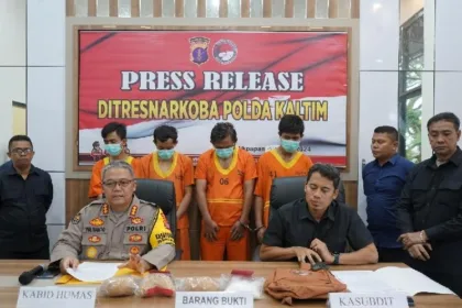 Peredaran 2 Kg Sabu Di Balikpapan Berhasil Digagalkan 13 (2)