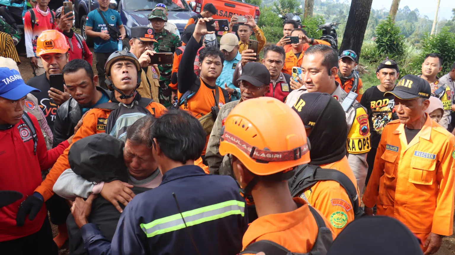 Pendaki Tersesat Di Gunung Slamet Ditemukan Begini Kondisinya 26