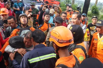 Pendaki Tersesat Di Gunung Slamet Ditemukan Begini Kondisinya 26