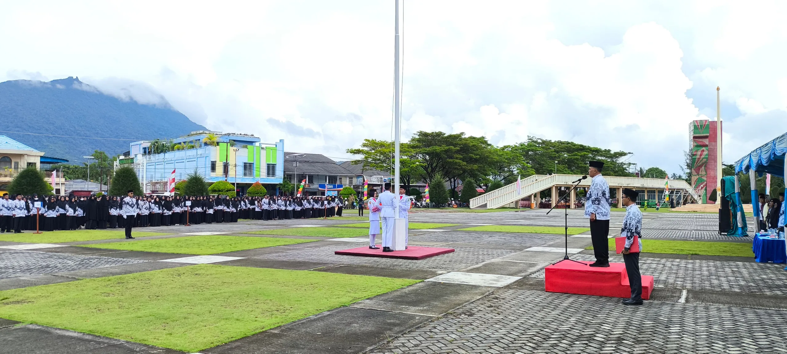 Bupati Natuna Pimpin Upacara Peringatan Hut Pgri Ke Dan Hari Guru Nasional Kutipan