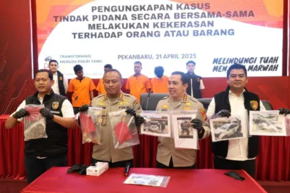 Empat debt collector terlibat pengrusakan dan intimidasi di pekanbaru telah ditangkap 09