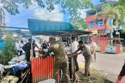 Pembongkaran kios liar 11zon