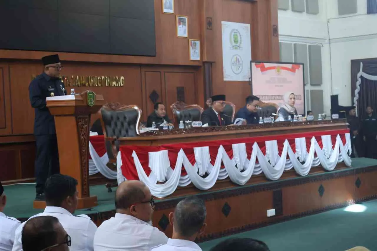 Paripurna pengesahan apbdp 2025 11zon