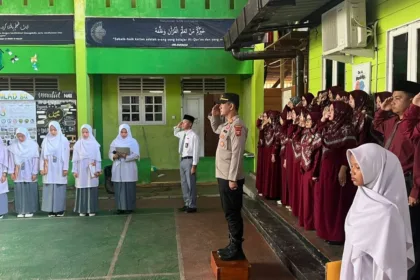 Kutipan berita lingga (8)
