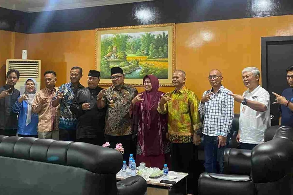 Kutipan berita lingga (84)