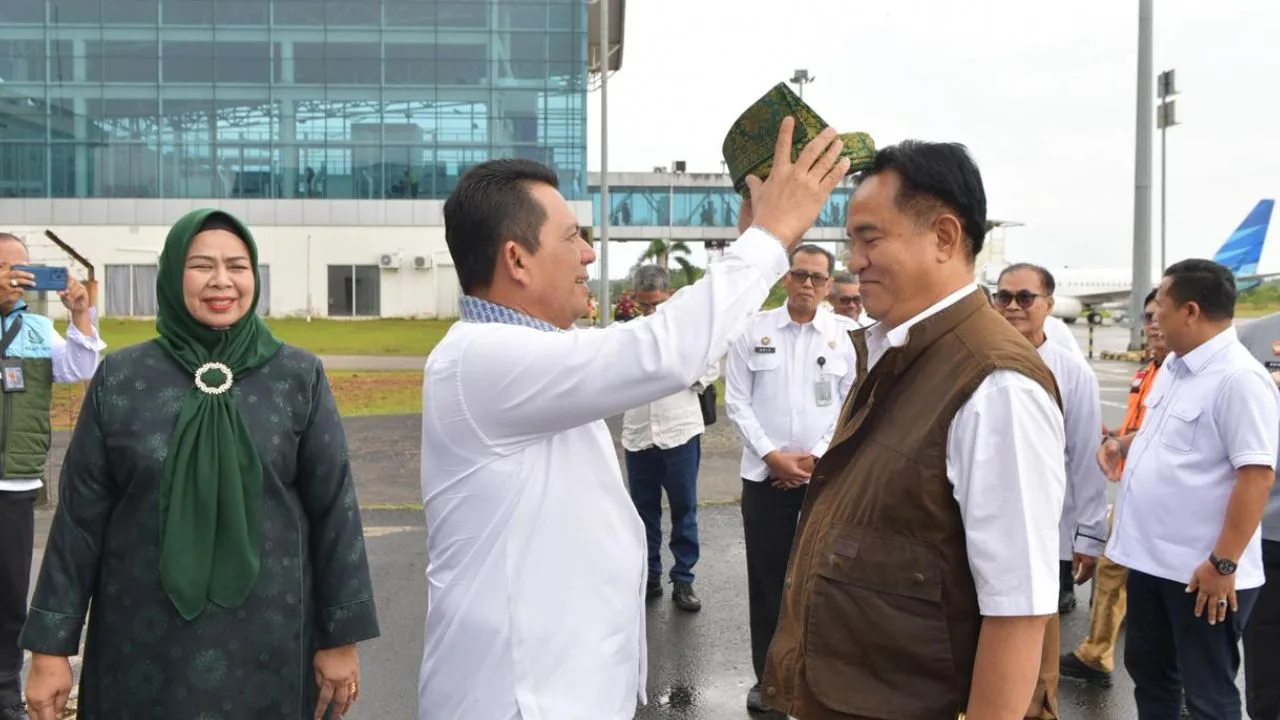 Kunjungi Kepulauan Riau, Menko Yusril Perkuat Koordinasi Hukum dan Imigrasi di Wilayah Perbatasan Indonesia
