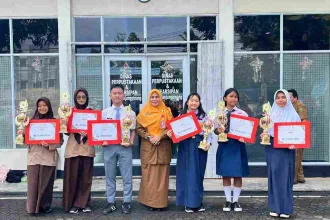 091225 Lomba Resensi Buku 11zon