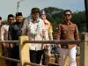 Bupati Karimun, Iskandarsyah bersama delegasi investor Orien Energy asal Tiongkok saat meninjau lokasi rencana pembangunan Pembangkit Listrik Tenaga Surya (PLTS) di Kecamatan Belat | Foto: KUTIPAN/Kominfo Karimun